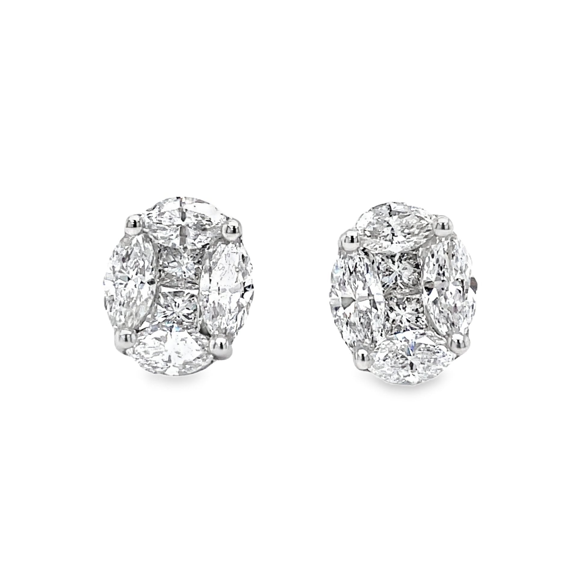 Oval Shape Illusion Diamond Stud Earrings Front view 