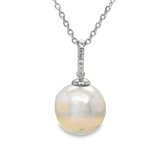 Front view of 14k White Gold South Sea Single Pearl Diamond Pendant Necklace 12.00 mm