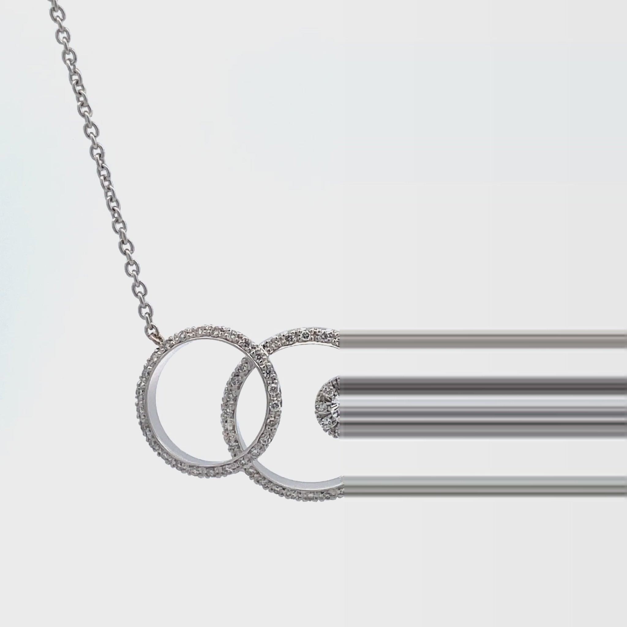 Try on video of 18k White Gold Diamond Circle Pendant Necklace
