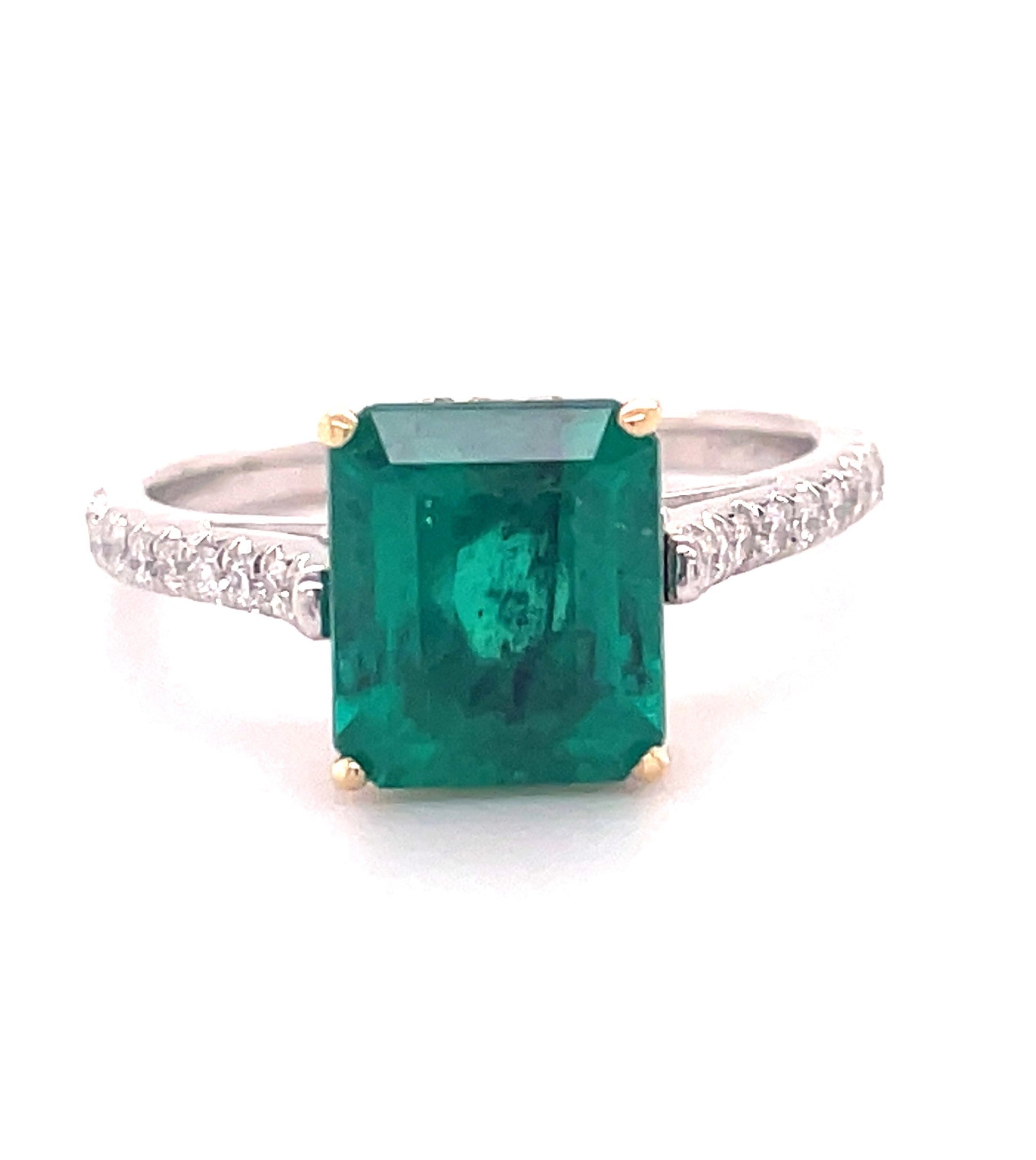 Emerald Diamond Ring Set in 22k Yellow Gold & Platinum Front view 