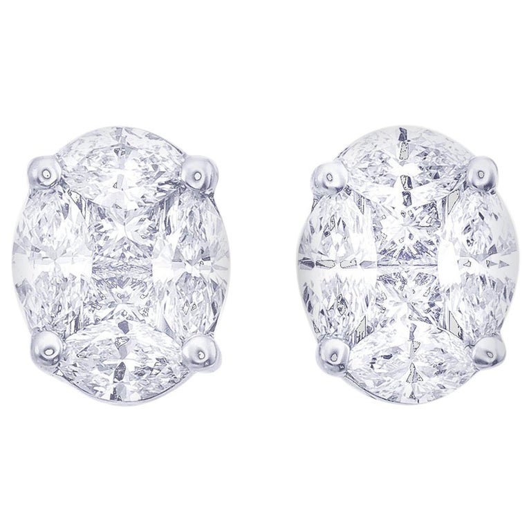 Oval Shape Illusion Diamond Stud Earrings Front view 